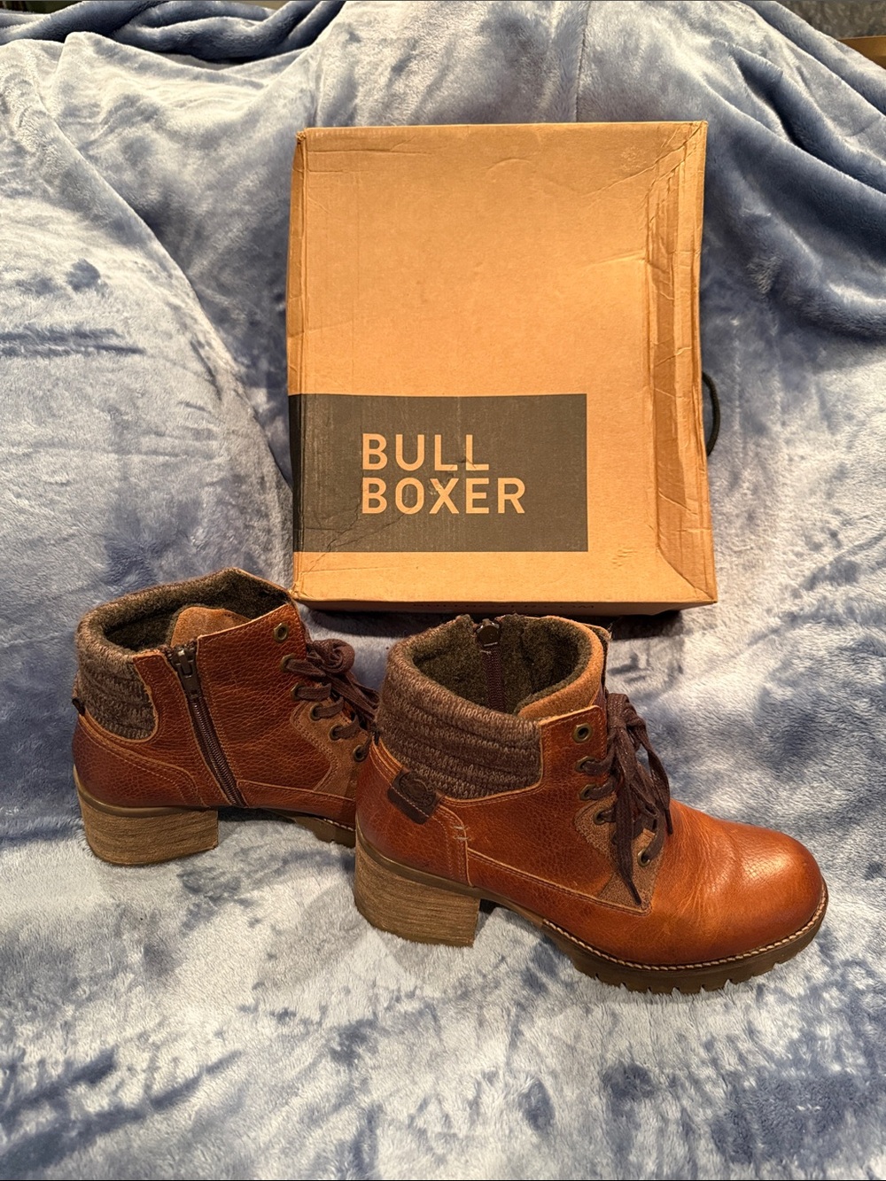 Bull Boxer Women's Tan Lace-Up Ankle Boots